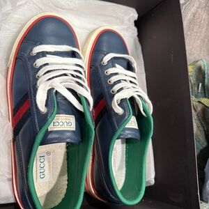 Gucci Men's Navy and Red Tennis Sneakers